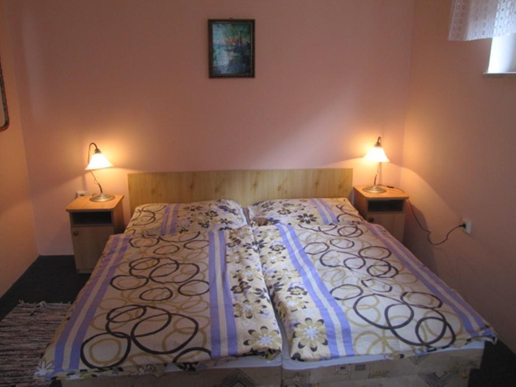 Privat Magdalena Apartment Besenova Room photo
